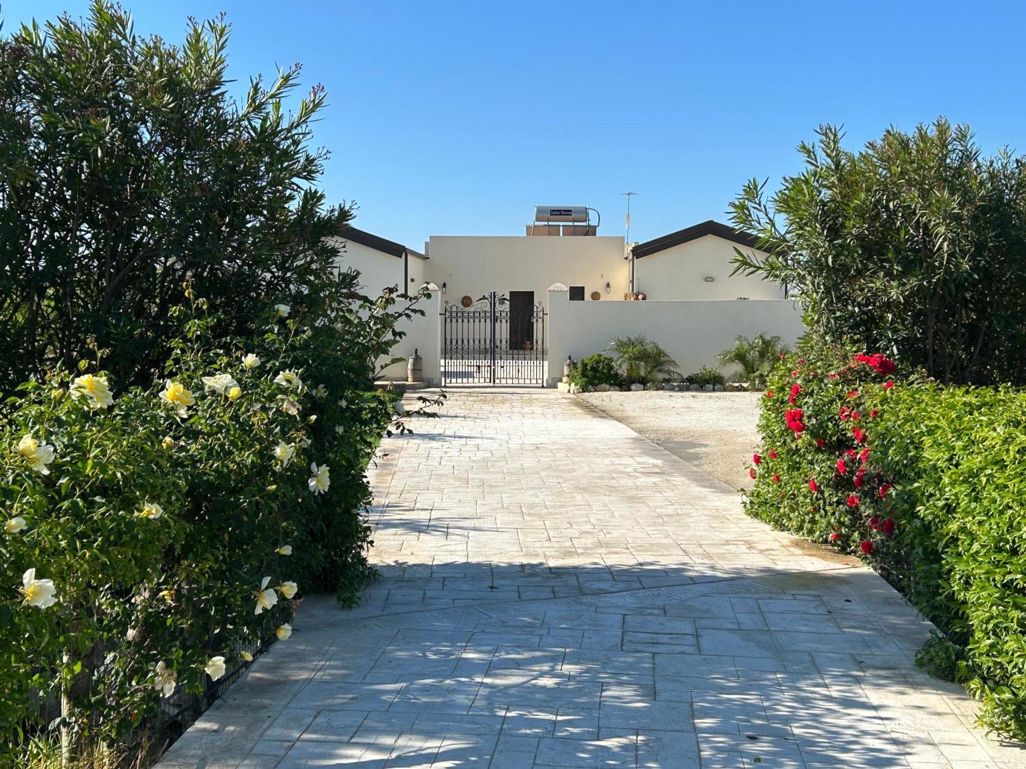 Baglio Il Gelso E L'Ulivo Appartamento Il Fico Noto Exterior foto